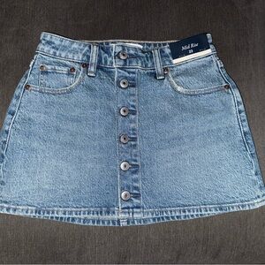 Abercrombie Curve Love Mid Rise Button Front Mini Skirt
